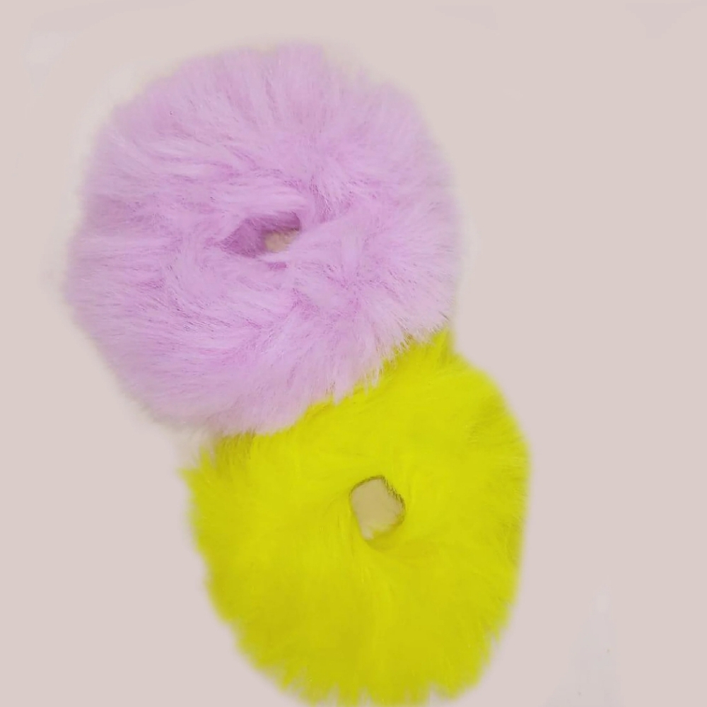 2 furry scrunchies 💜💛